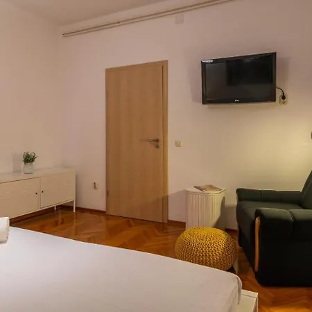 Apartment Karmen *