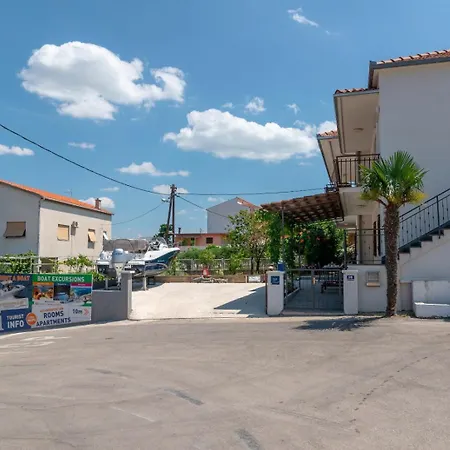 Karmen Apartment Trogir