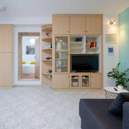 Karmen Τρογκίρ