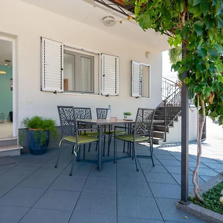 Διαμέρισμα Karmen